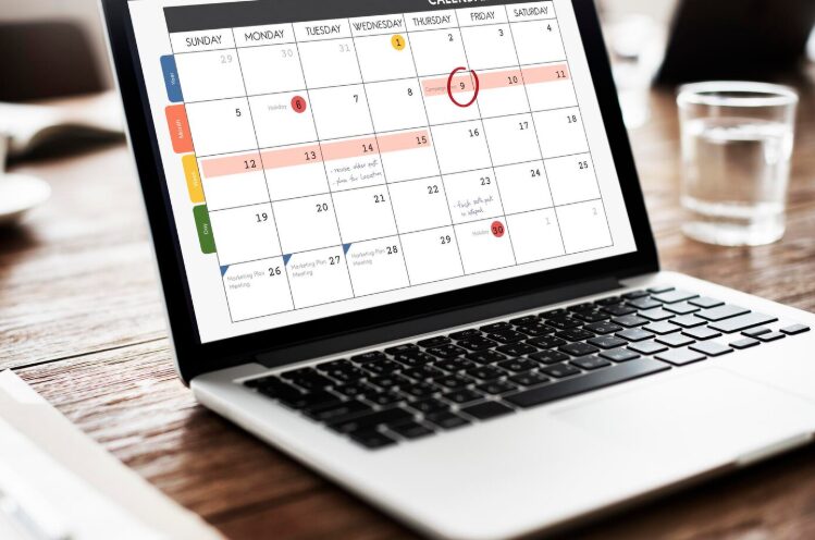 Year-Round Tax Planning vs. Last-Minute Filing